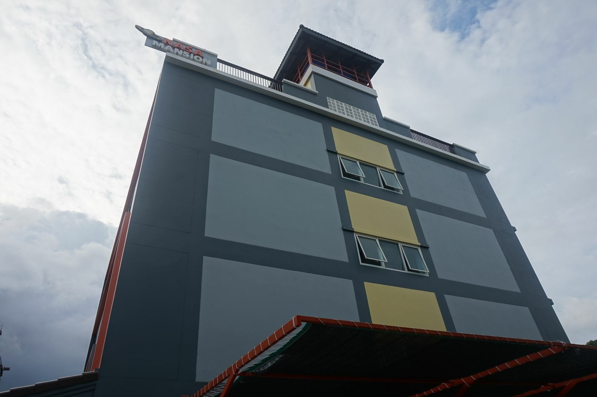 Nasa Mansion Apartamento Phuket Exterior foto